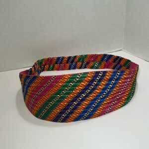 Vintage Cumber Bun -silk made by Madgak